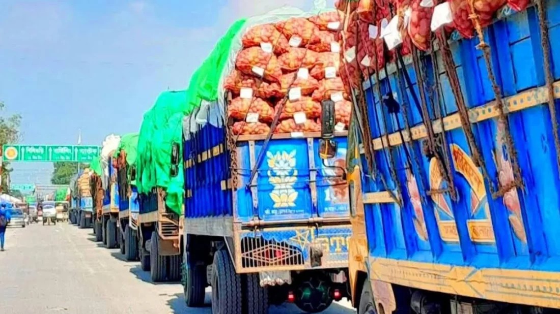 বাংলাবান্ধা দিয়ে নেপাল গেল ১ হাজার ৪০৭ টন আলু